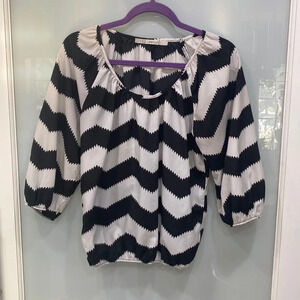 Gibson Women's Long Sleeve Black White Chevron Smocked Top Blouse Shirt XS